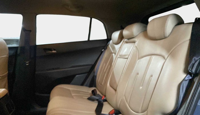 2016 Hyundai Creta SX PLUS AT 1.6 DIESEL, Diesel, Automatic, 40,886 km, Right Side Rear Door Cabin