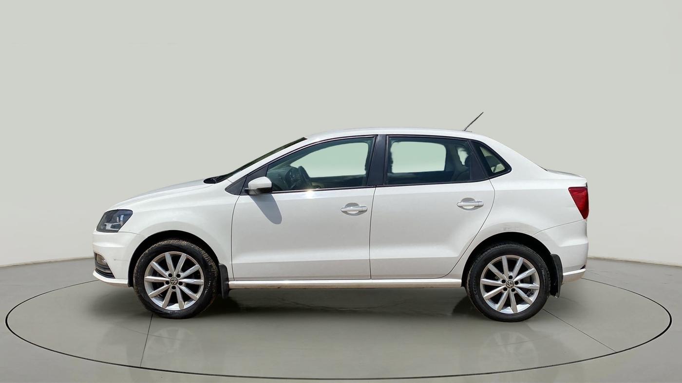2017 Volkswagen Ameo HIGHLINE1.2L PLUS 16 ALLOY, Petrol, Manual, 65,814 km, Left Side