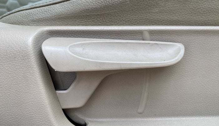 2017 Volkswagen Ameo HIGHLINE1.2L PLUS 16 ALLOY, Petrol, Manual, 65,814 km, Driver Side Adjustment Panel