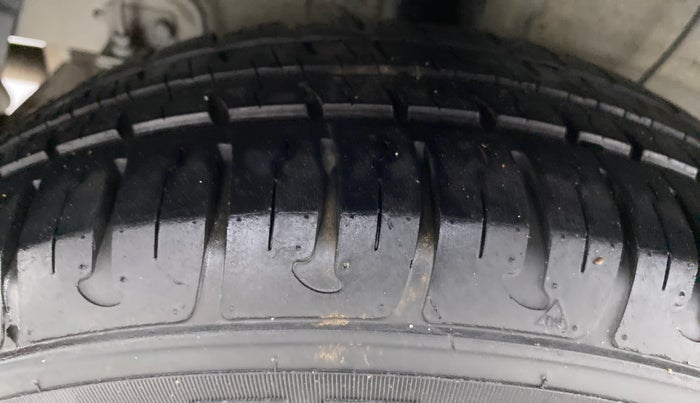 2018 Hyundai Grand i10 SPORTZ 1.2 KAPPA VTVT, Petrol, Manual, 14,903 km, Right Rear Tyre Tread