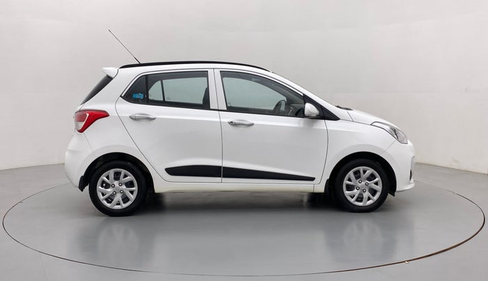 2018 Hyundai Grand i10 SPORTZ 1.2 KAPPA VTVT, Petrol, Manual, 14,903 km, Right Side View