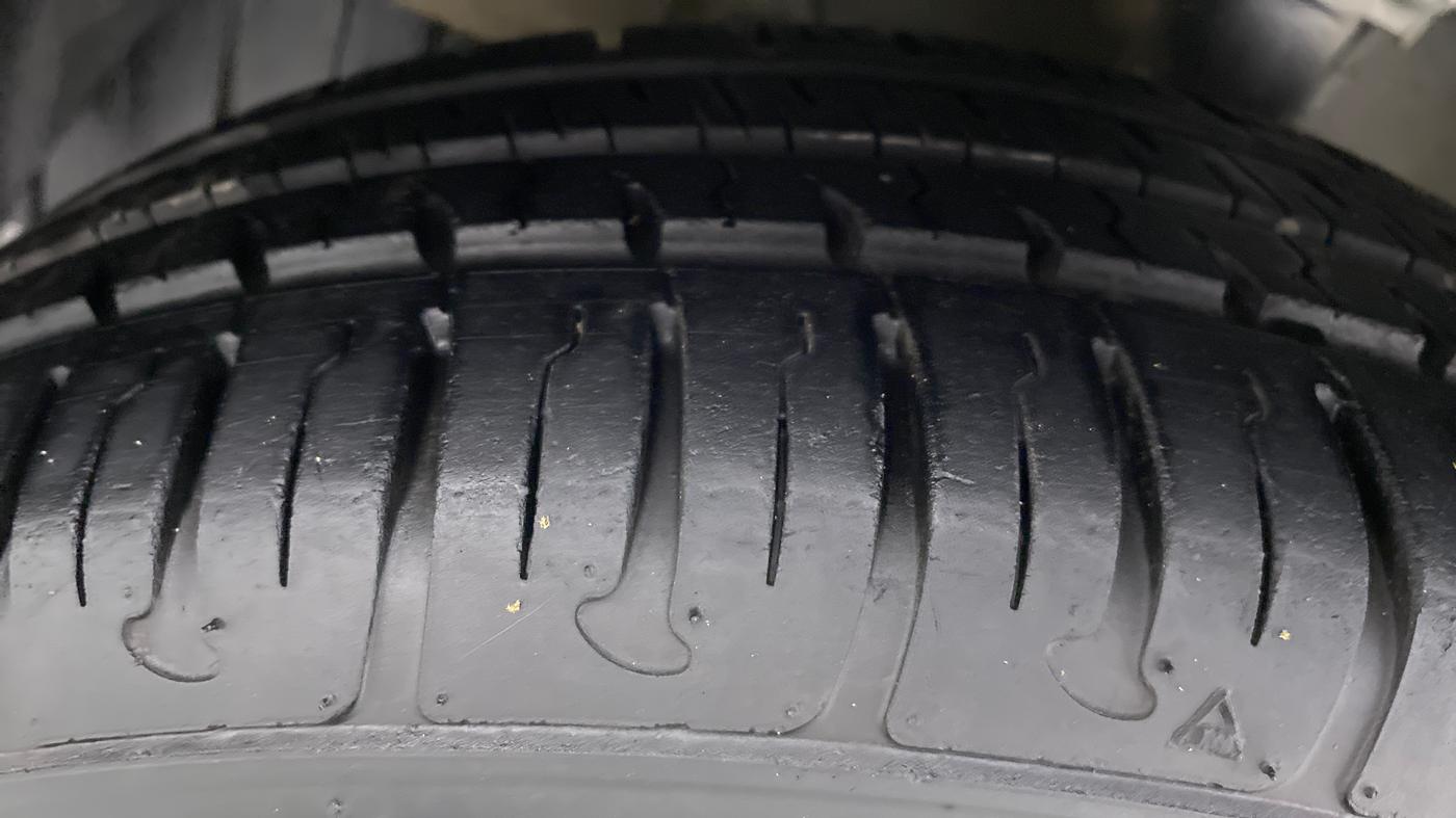 2018 Hyundai Grand i10 SPORTZ 1.2 KAPPA VTVT, Petrol, Manual, 14,903 km, Left Front Tyre Tread
