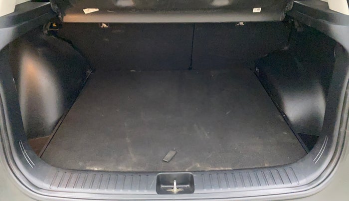 2021 Hyundai Creta SX 1.5 DIESEL, Diesel, Manual, 27,006 km, Boot Inside