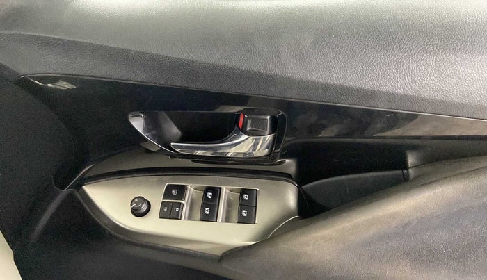 2018 Toyota Innova Crysta 2.4 VX 7 STR, Diesel, Manual, 64,856 km, Driver Side Door Panels Control