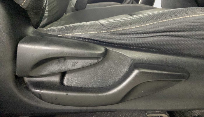 2018 Toyota Innova Crysta 2.4 VX 7 STR, Diesel, Manual, 64,856 km, Driver Side Adjustment Panel