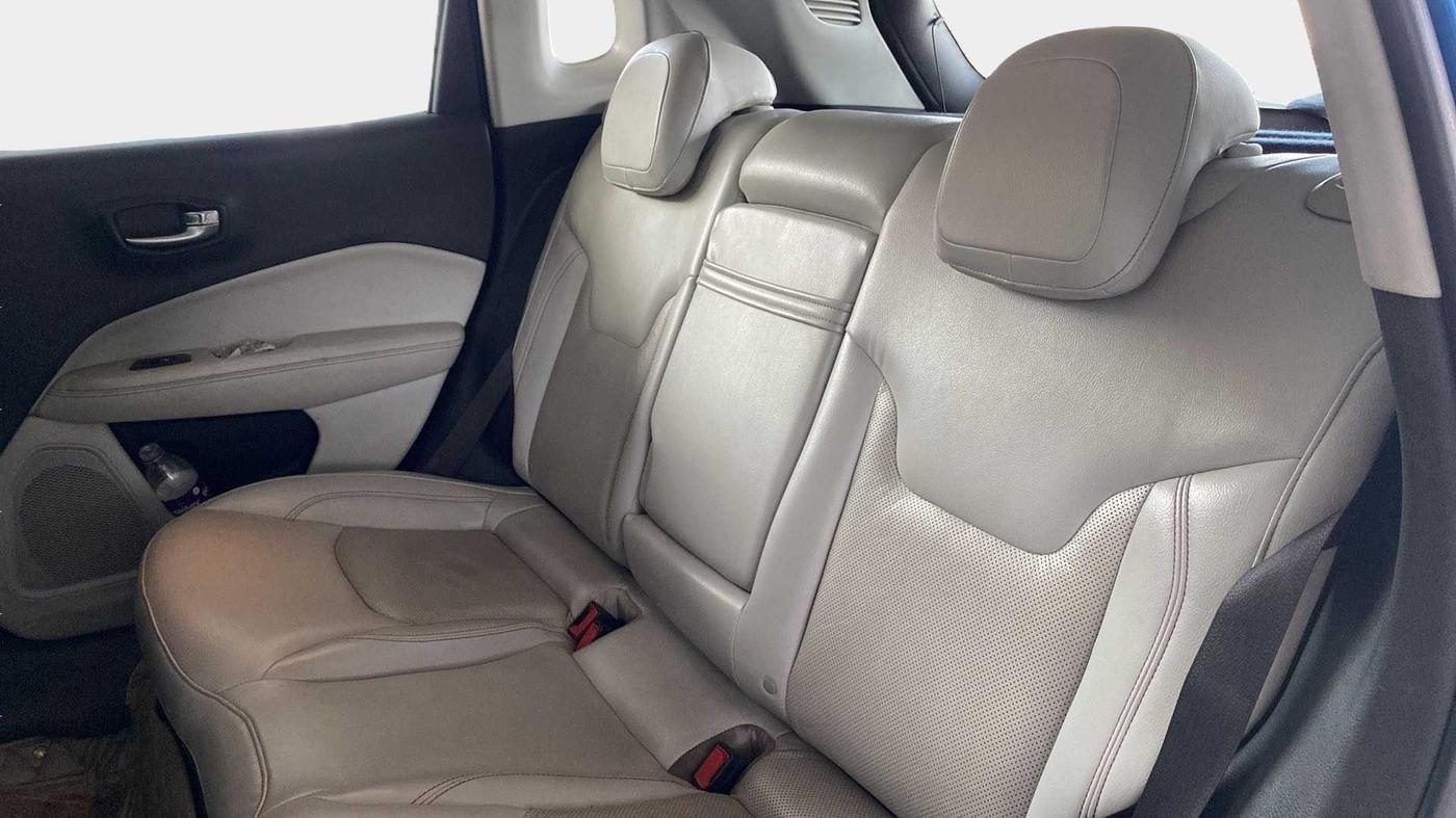 2017 Jeep Compass LIMITED 2.0 DIESEL 4X4, Diesel, Manual, 64,573 km, Right Side Rear Door Cabin