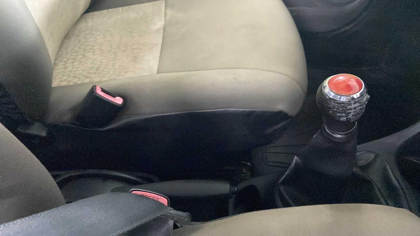2011 Toyota Etios V, Petrol, Manual, 69,079 km, Gear Lever