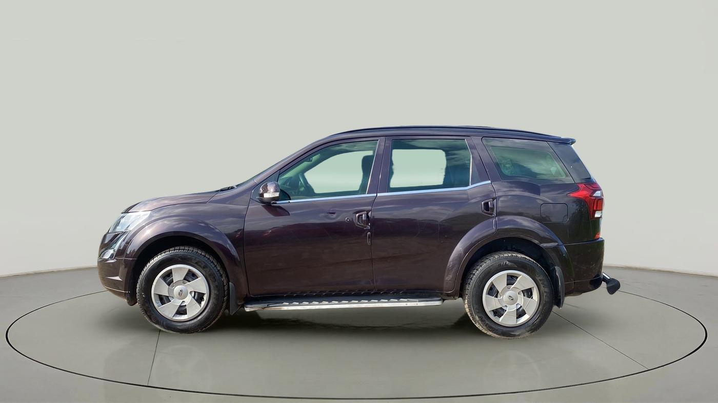 2018 Mahindra XUV500 W5, Diesel, Manual, 96,910 km, Left Side