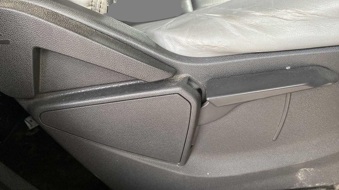2014 Ford Ecosport TREND 1.5L DIESEL, Diesel, Manual, 47,155 km, Driver Side Adjustment Panel