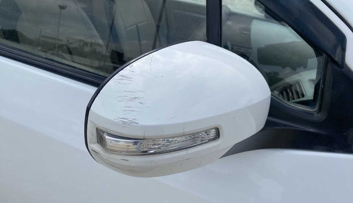 2012 Maruti Ertiga ZDI, Diesel, Manual, 64,394 km, Right rear-view mirror - Minor scratches