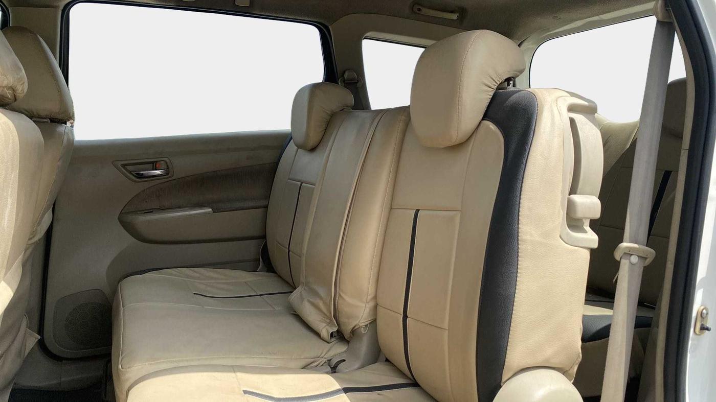 2012 Maruti Ertiga ZDI, Diesel, Manual, 64,394 km, Right Side Rear Door Cabin