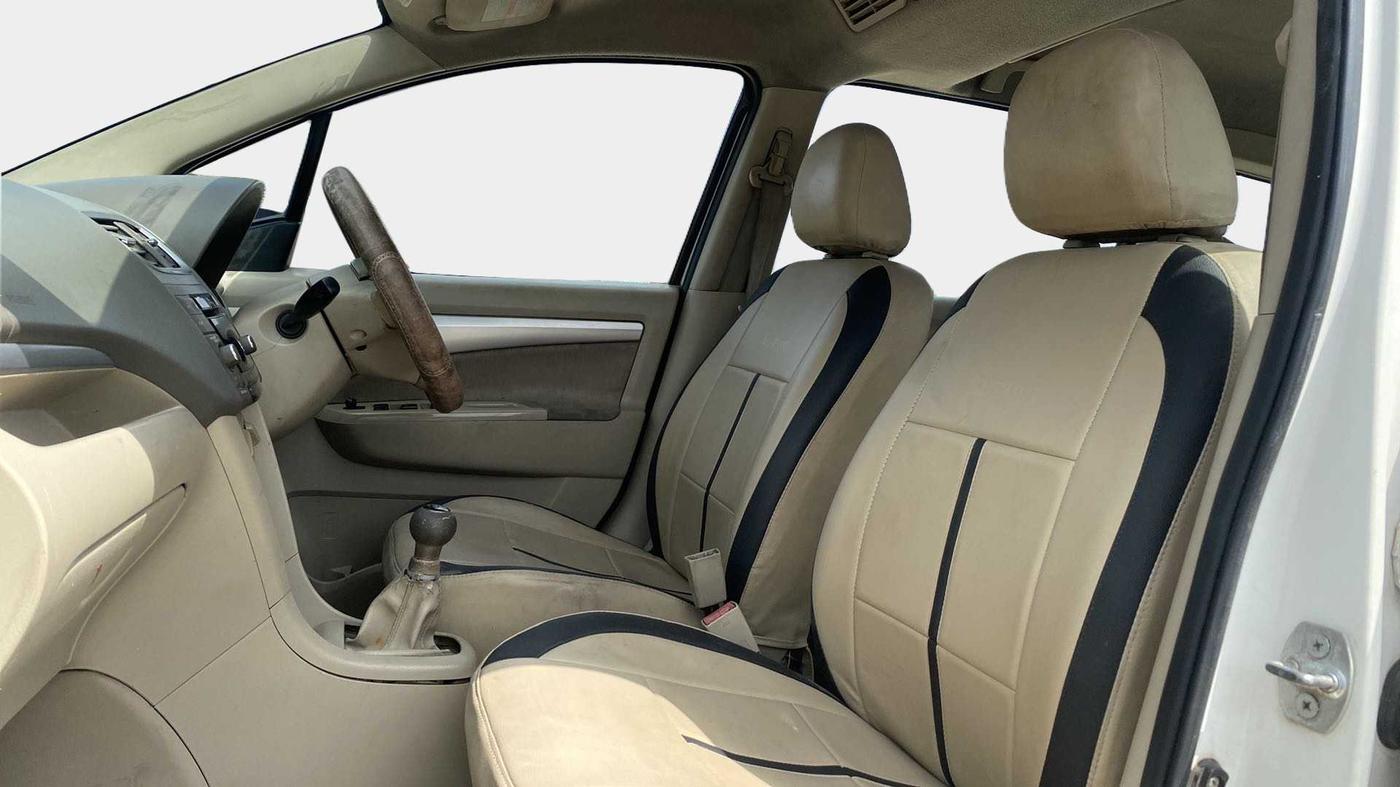 2012 Maruti Ertiga ZDI, Diesel, Manual, 64,394 km, Right Side Front Door Cabin