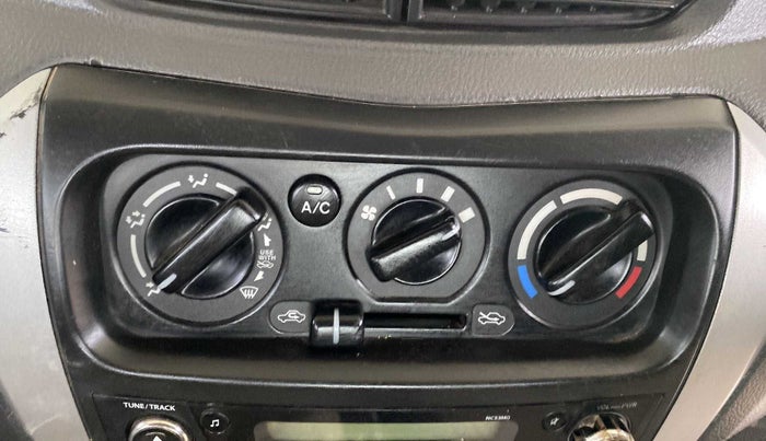 2017 Maruti Alto 800 VXI, Petrol, Manual, 33,361 km, AC Unit - Directional switch has minor damage