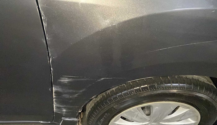 2016 Maruti Ertiga VDI SHVS, Diesel, Manual, 94,621 km, Right fender - Minor scratches