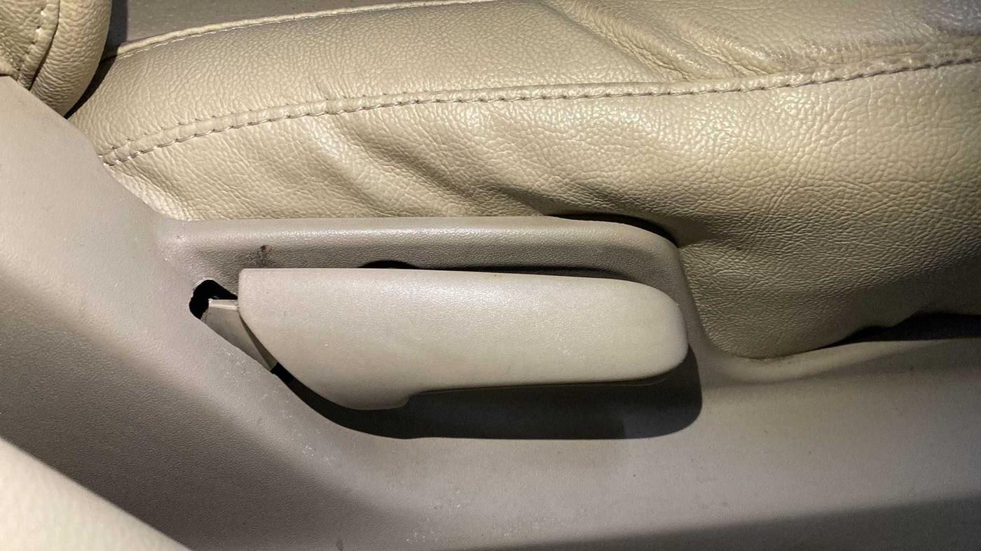 2016 Maruti Ertiga VDI SHVS, Diesel, Manual, 94,621 km, Driver Side Adjustment Panel