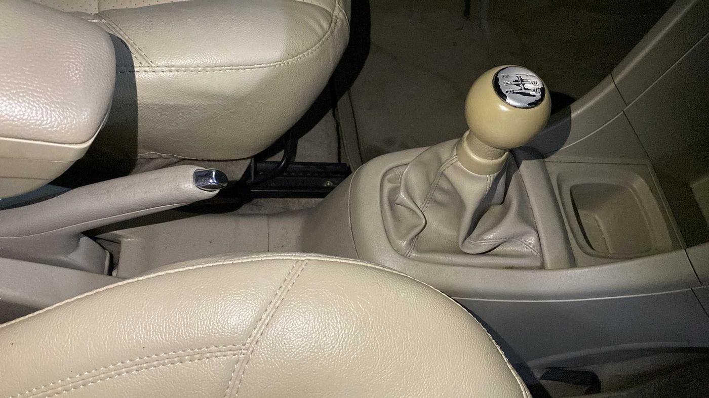 2016 Maruti Ertiga VDI SHVS, Diesel, Manual, 94,621 km, Gear Lever