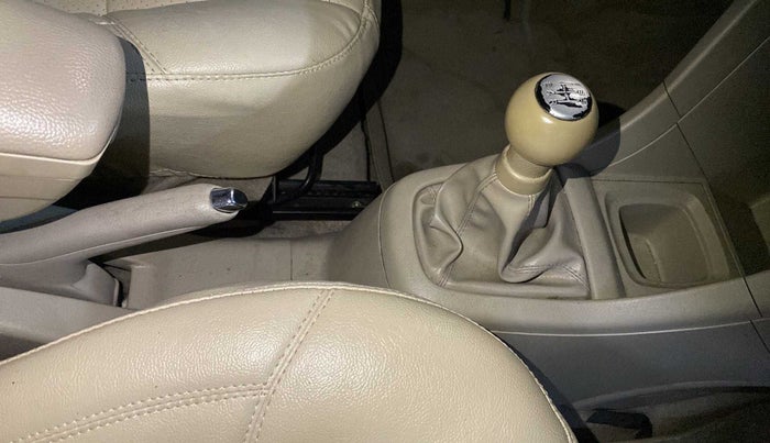2016 Maruti Ertiga VDI SHVS, Diesel, Manual, 94,621 km, Gear Lever