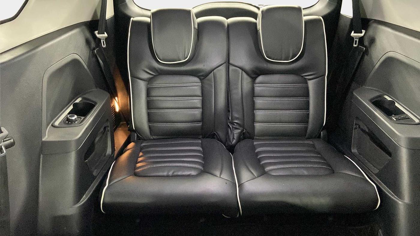 2022 Tata Safari XT PLUS, Diesel, Manual, 17,708 km, Third Seat Row ( optional )