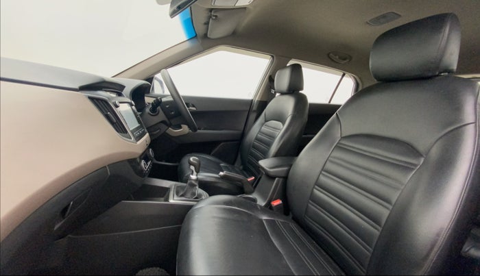 2017 Hyundai Creta SX PLUS 1.6 PETROL, Petrol, Manual, 81,394 km, Right Side Front Door Cabin