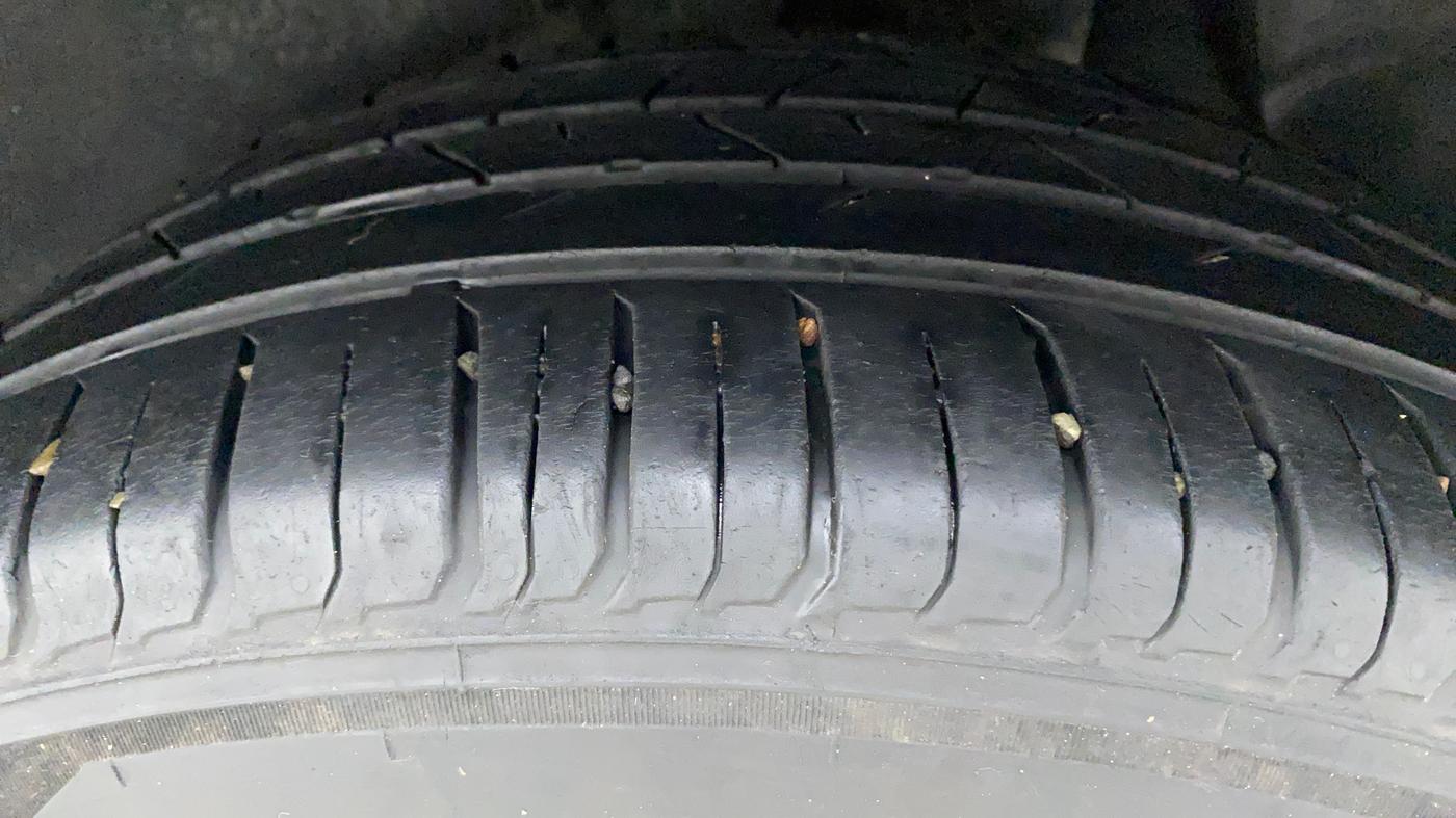 2017 Hyundai Creta SX PLUS 1.6 PETROL, Petrol, Manual, 81,394 km, Left Rear Tyre Tread