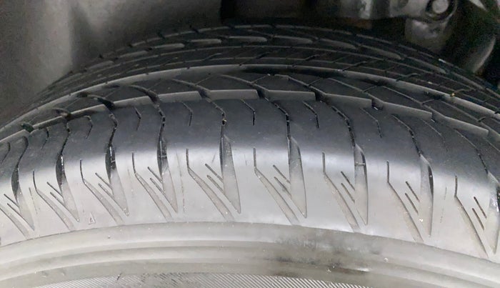 2021 Tata Harrier XZA PLUS 2.0L DARK EDITION, Diesel, Automatic, 13,330 km, Right Rear Tyre Tread