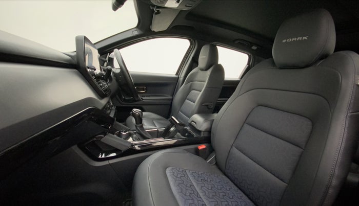 2021 Tata Harrier XZA PLUS 2.0L DARK EDITION, Diesel, Automatic, 13,330 km, Right Side Front Door Cabin