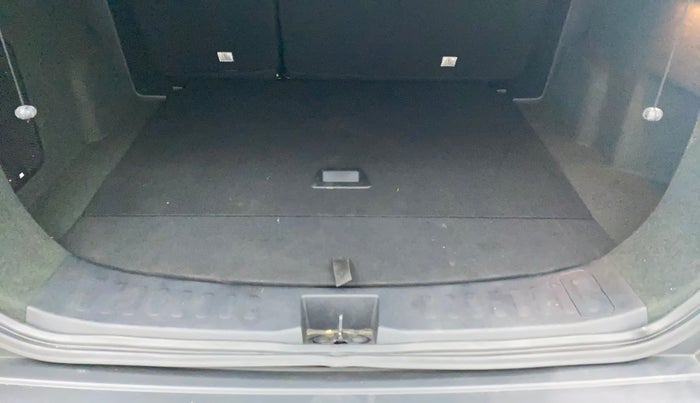 2021 Tata Harrier XZA PLUS 2.0L DARK EDITION, Diesel, Automatic, 13,330 km, Boot Inside