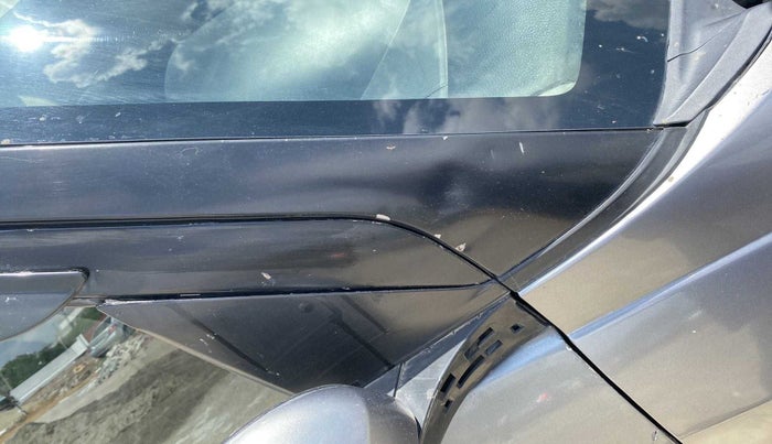 2015 Maruti Swift VDI ABS, Diesel, Manual, 81,040 km, Right A pillar - Slightly dented