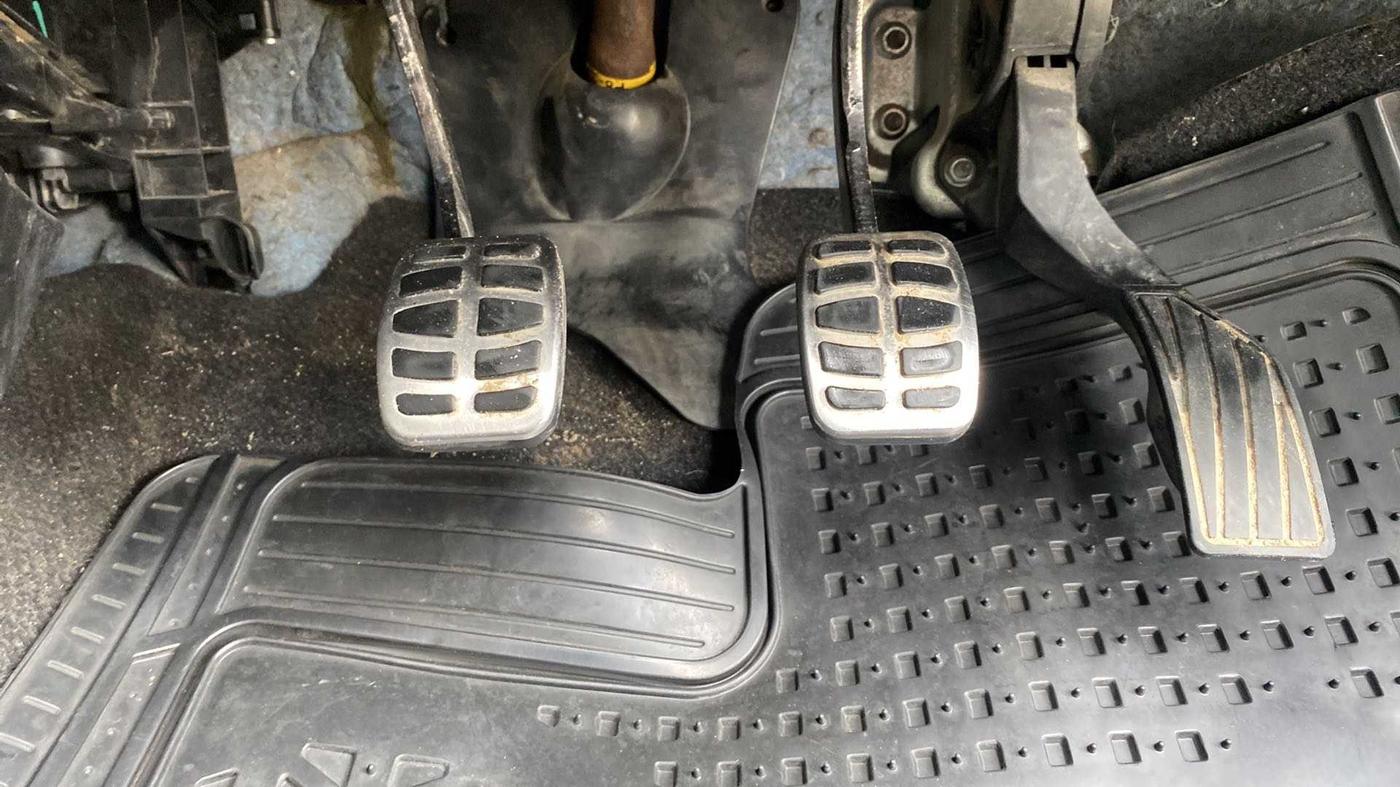 2015 Maruti Swift VDI ABS, Diesel, Manual, 81,040 km, Pedals