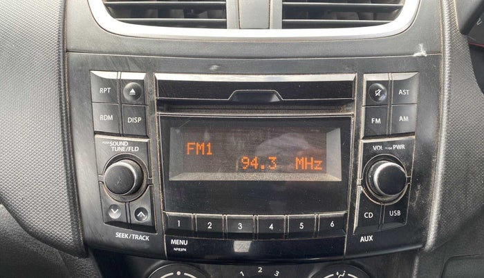 2015 Maruti Swift VDI ABS, Diesel, Manual, 81,040 km, Infotainment system - Button has minor damage