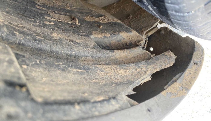 2015 Maruti Swift VDI ABS, Diesel, Manual, 81,040 km, Left fender - Lining loose