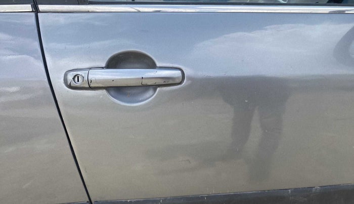 2015 Maruti Swift VDI ABS, Diesel, Manual, 81,040 km, Driver-side door - Paint has faded
