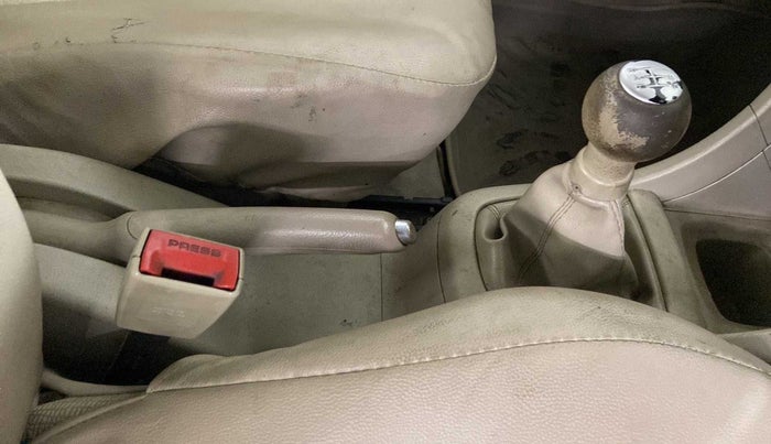 2016 Maruti Swift Dzire VDI ABS, Diesel, Manual, 66,181 km, Gear Lever