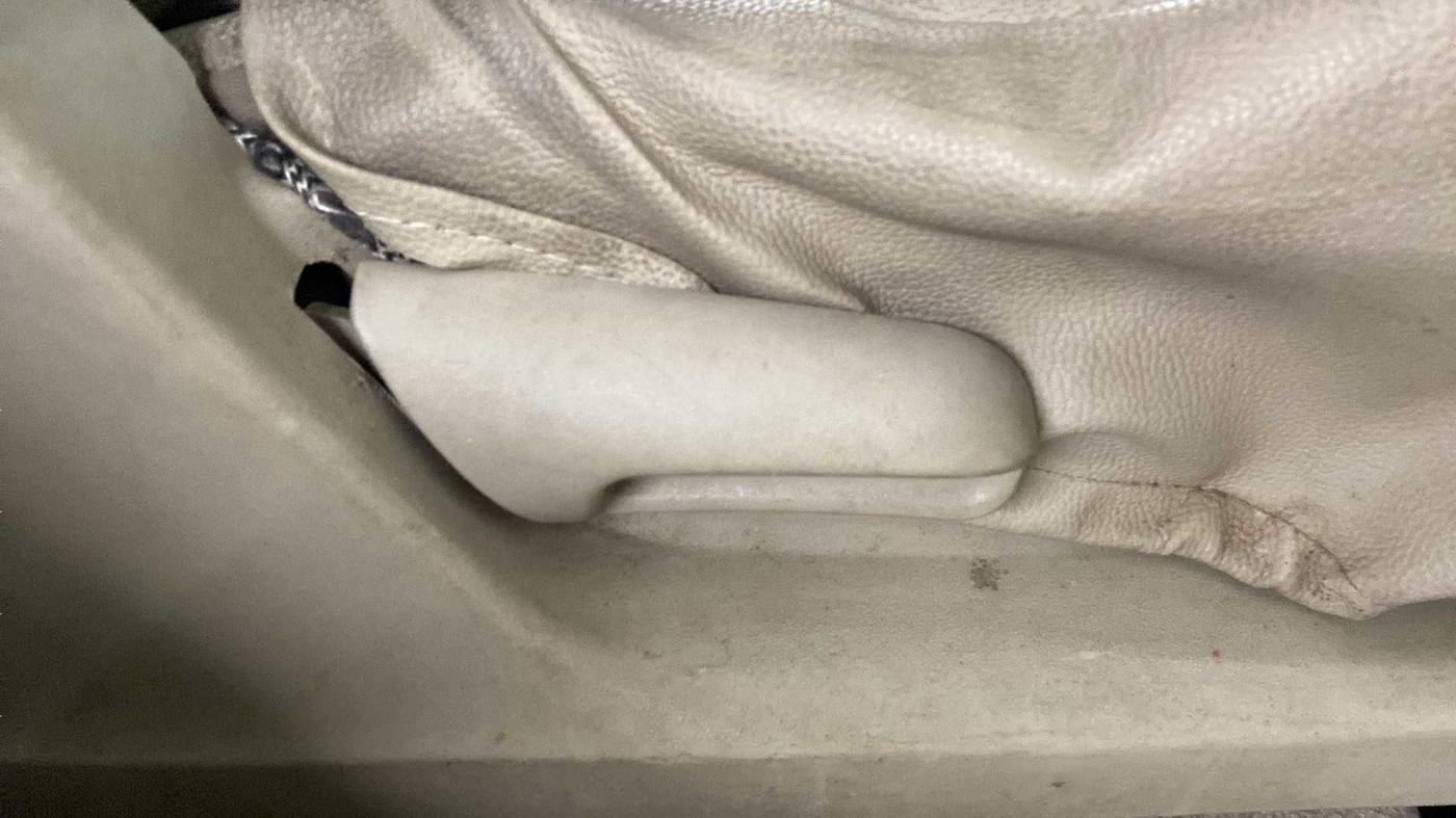 2016 Maruti Swift Dzire VDI ABS, Diesel, Manual, 66,181 km, Driver Side Adjustment Panel