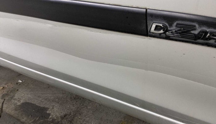 2016 Maruti Swift Dzire VDI ABS, Diesel, Manual, 66,181 km, Driver-side door - Minor scratches