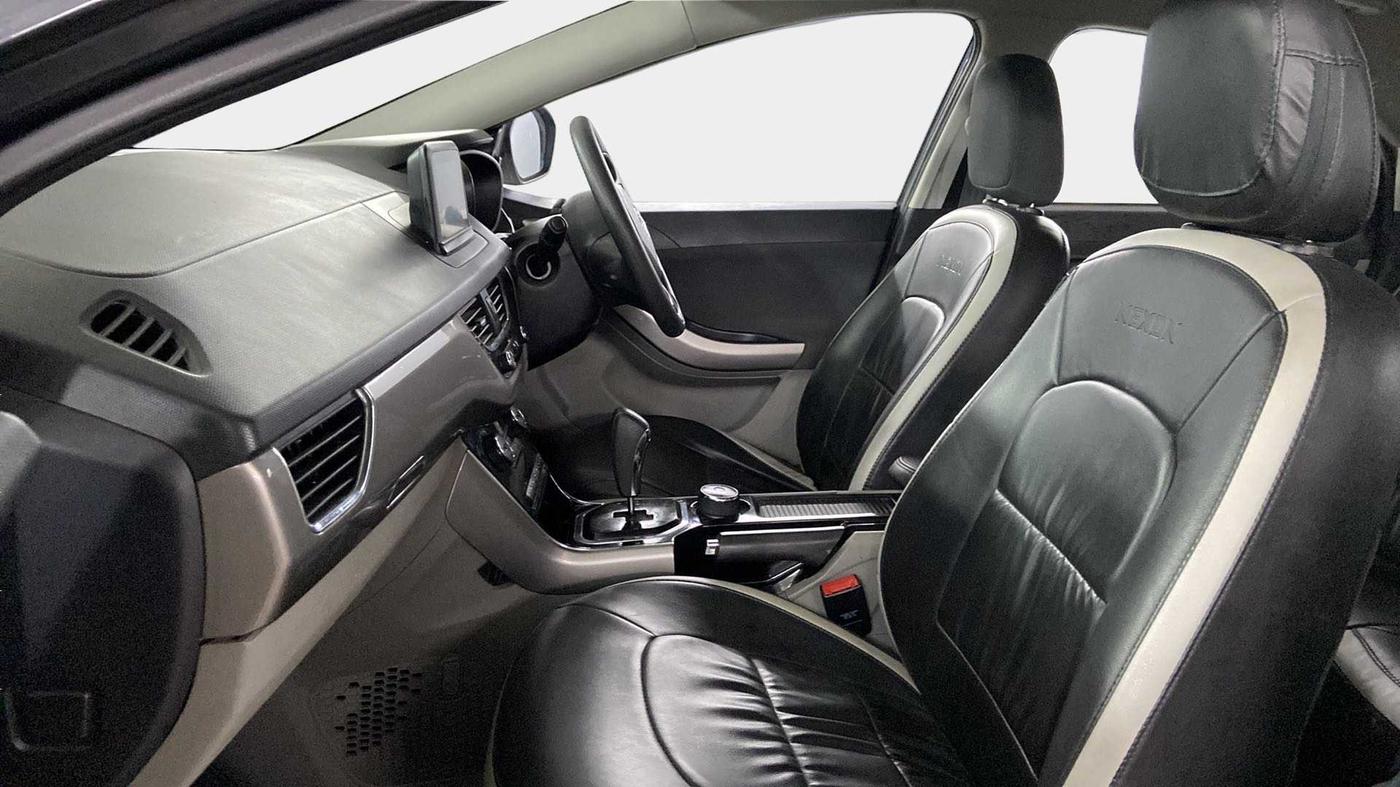 2019 Tata NEXON XZA PLUS PETROL, Petrol, Automatic, 30,309 km, Right Side Front Door Cabin
