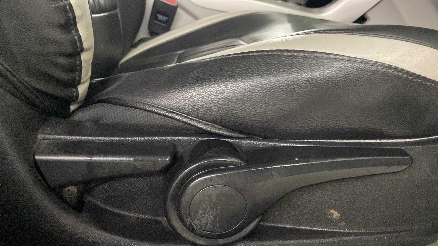 2019 Tata NEXON XZA PLUS PETROL, Petrol, Automatic, 30,309 km, Driver Side Adjustment Panel