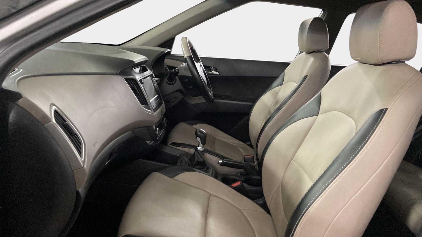 2016 Hyundai Creta SX PLUS 1.6 PETROL, Petrol, Manual, 46,505 km, Right Side Front Door Cabin