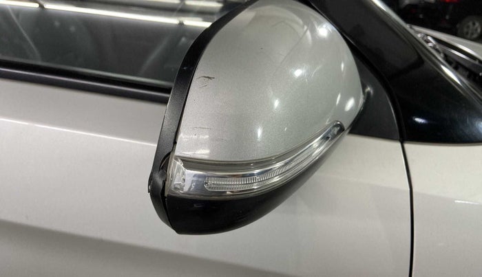 2016 Hyundai Creta SX PLUS 1.6 PETROL, Petrol, Manual, 16,312 km, Right rear-view mirror - Cover has minor damage