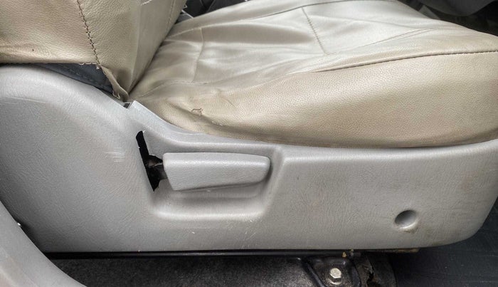 2010 Maruti Alto K10 LXI, Petrol, Manual, 86,907 km, Driver Side Adjustment Panel