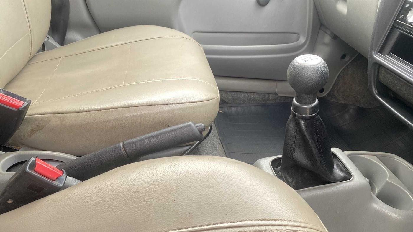2010 Maruti Alto K10 LXI, Petrol, Manual, 86,907 km, Gear Lever