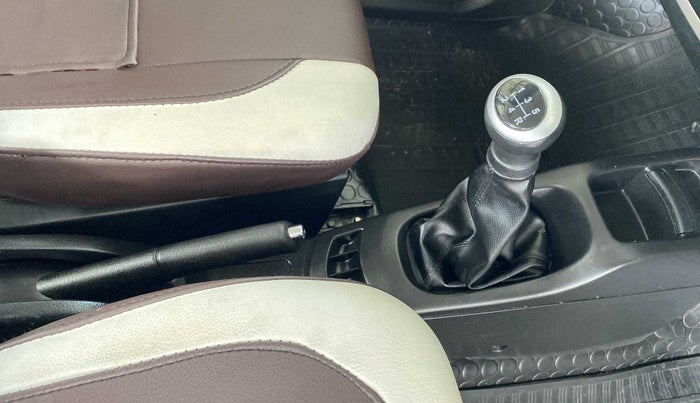 2013 Maruti Wagon R 1.0 VXI, Petrol, Manual, 54,885 km, Gear Lever