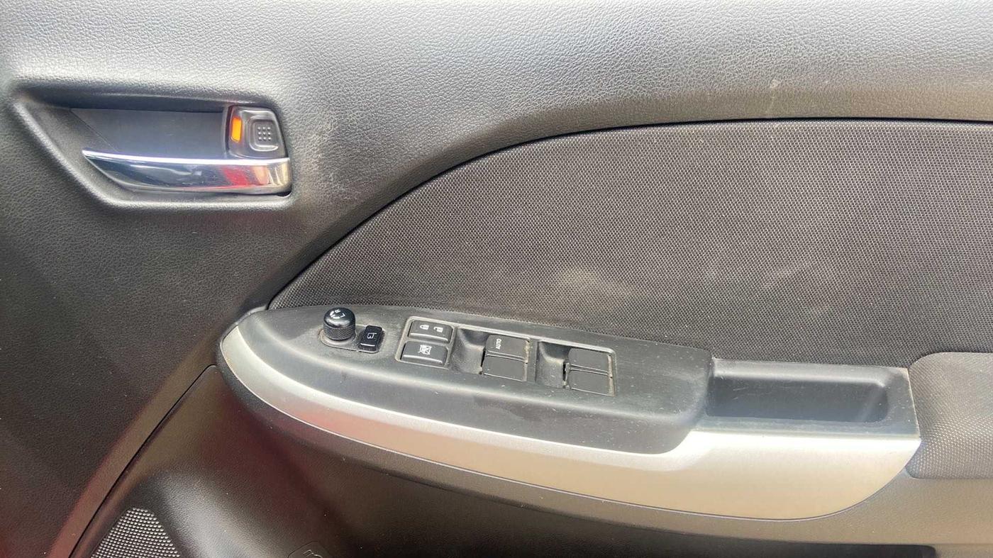 2016 Maruti Baleno ZETA PETROL 1.2, Petrol, Manual, 60,614 km, Driver Side Door Panels Control
