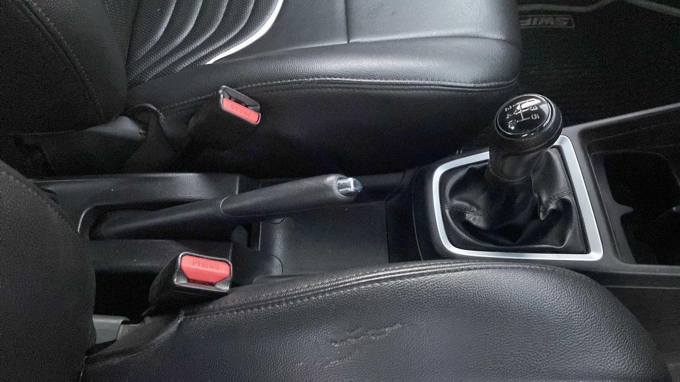 2018 Maruti Swift VDI, Diesel, Manual, 98,433 km, Gear Lever
