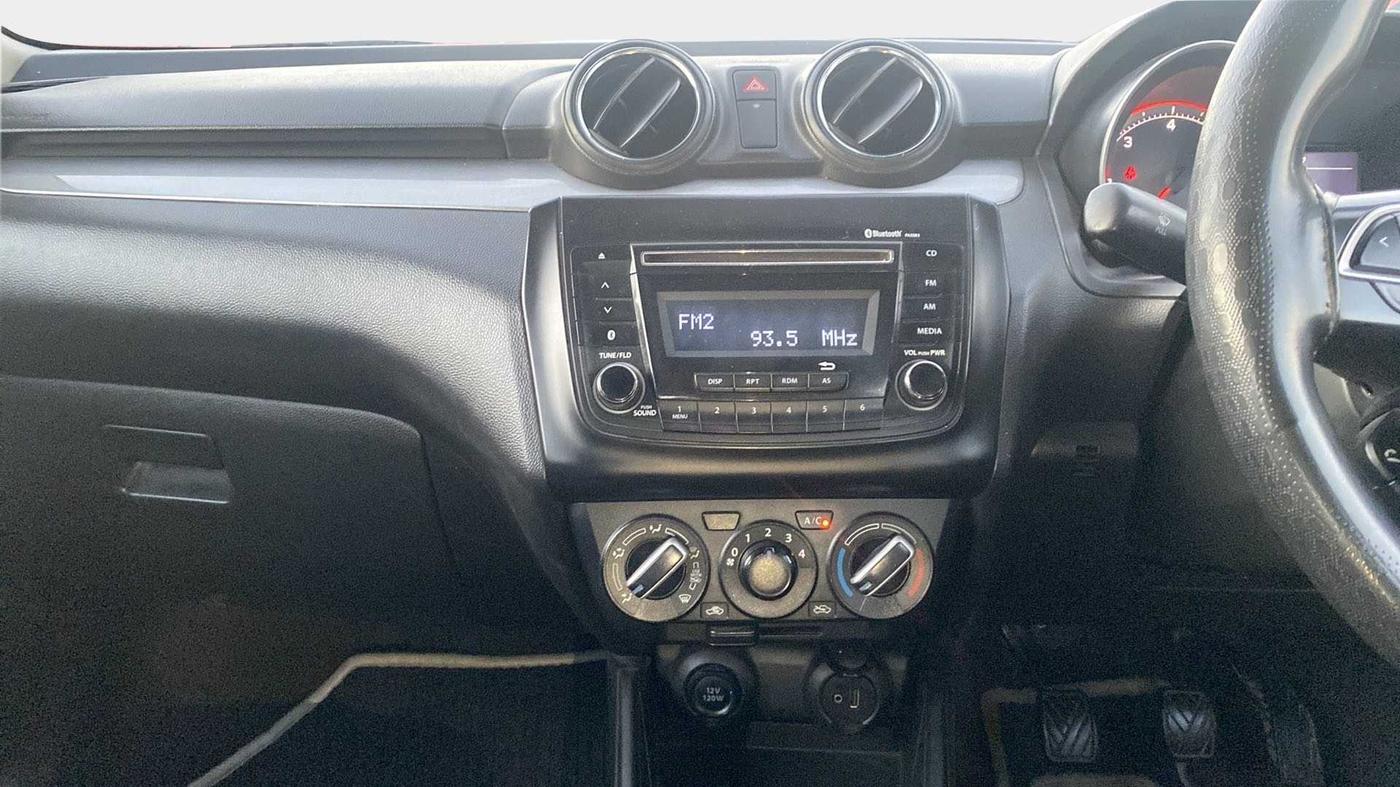2018 Maruti Swift VDI, Diesel, Manual, 98,433 km, Infotainment System