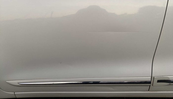 2018 Maruti Swift VDI, Diesel, Manual, 98,433 km, Front passenger door - Slightly dented