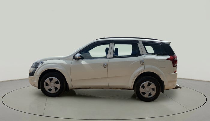 2021 Mahindra XUV500 W5, Diesel, Manual, 31,635 km, Left Side