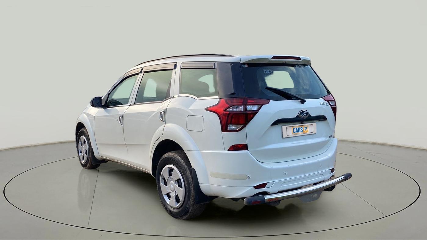 2021 Mahindra XUV500 W5, Diesel, Manual, 31,635 km, Left Back Diagonal