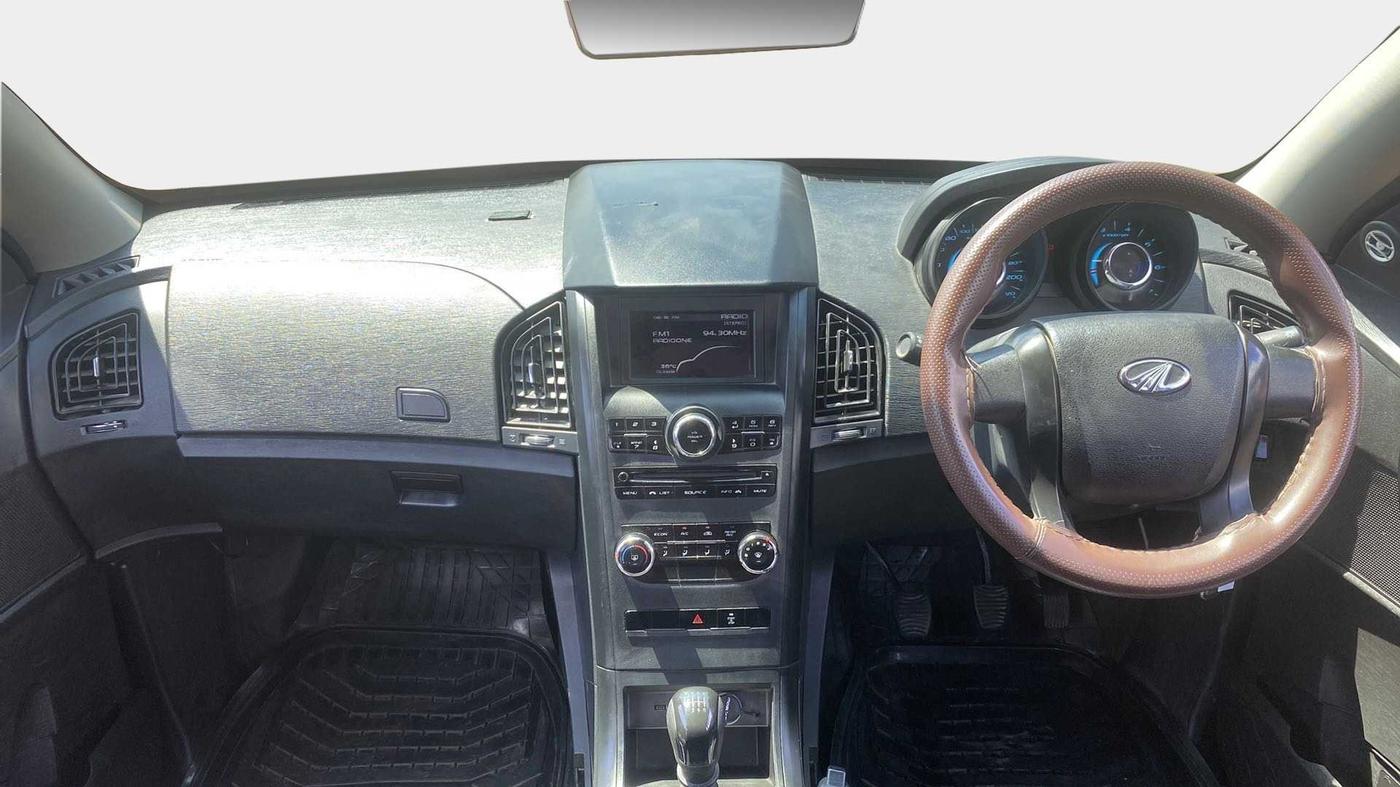 2021 Mahindra XUV500 W5, Diesel, Manual, 31,635 km, Dashboard