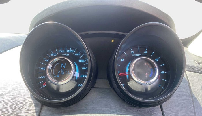 2021 Mahindra XUV500 W5, Diesel, Manual, 31,635 km, Odometer Image
